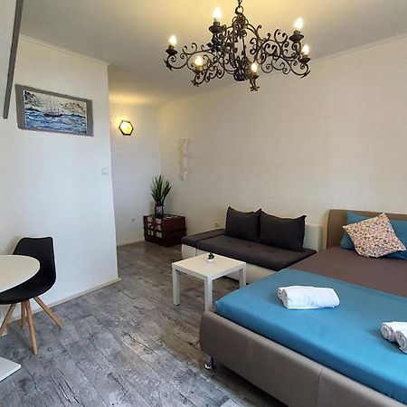 Apartments Lena Rijeka Bagian luar foto